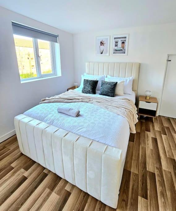 Сasa de vacaciones Spacious Haven With Free Parking Glasgow