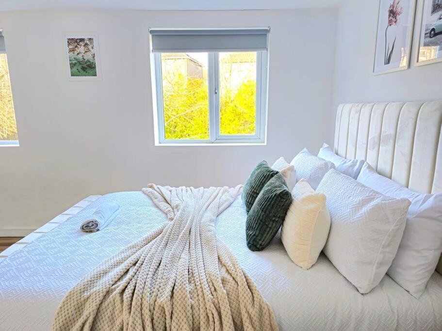 Сasa de vacaciones Spacious Haven With Free Parking