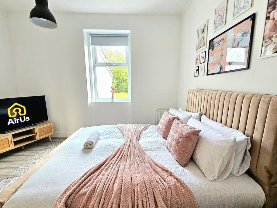 Spacious Haven With Free Parking * Glasgow