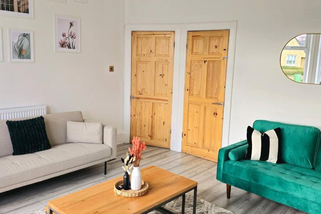 Spacious Haven With Free Parking Сasa de vacaciones Glasgow