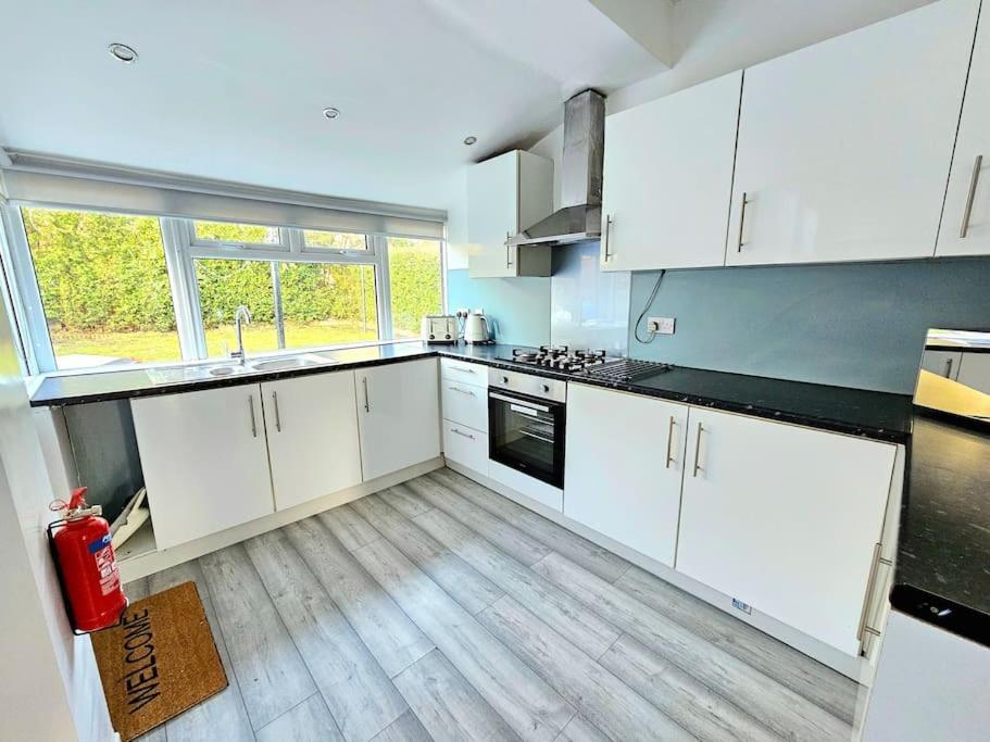 Сasa de vacaciones Spacious Haven With Free Parking Glasgow