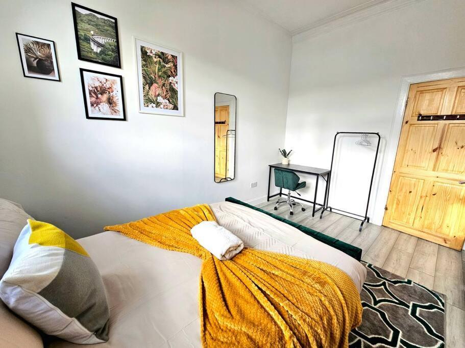 Сasa de vacaciones Spacious Haven With Free Parking *